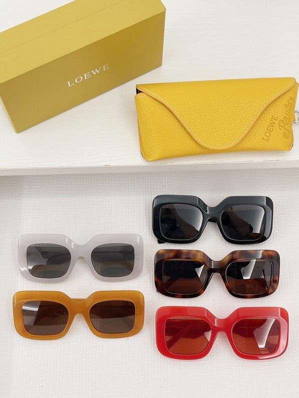 Picture of Loewe Sunglasses _SKUfw46786997fw